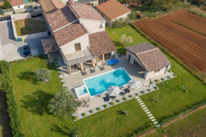 Ferienhaus mit Privatpool für 7 Personen ca 200 qm in Loborika, Istrien Südküste von Istrien